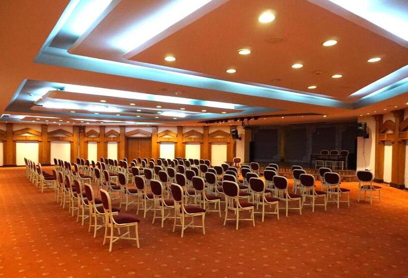 リゾートホテル Queen S Park Le Jardin