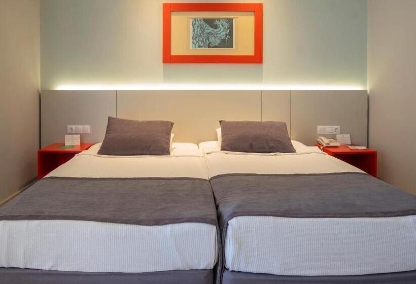 リゾートホテル Queen S Park Le Jardin