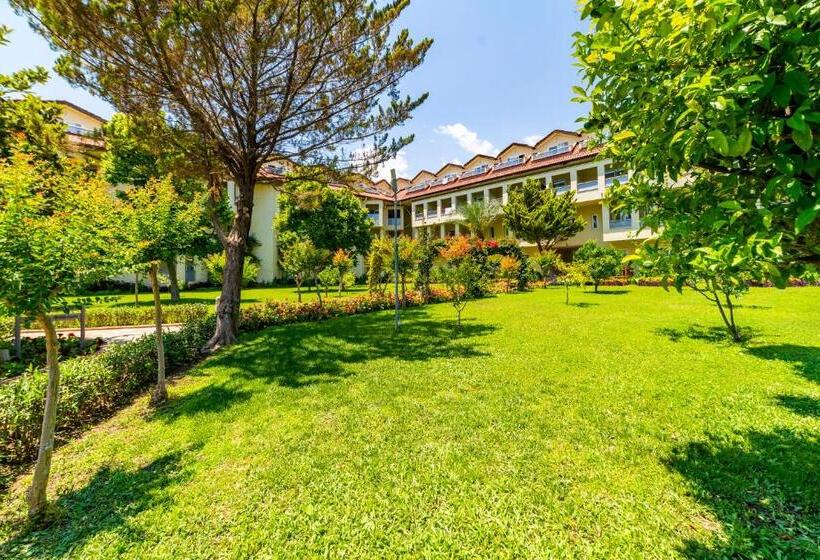 リゾートホテル Queen S Park Le Jardin