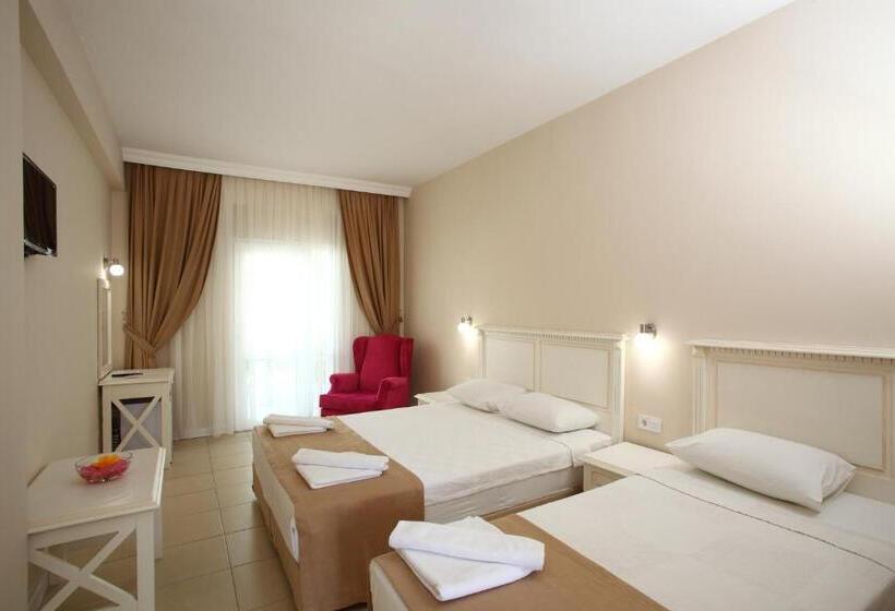 Summer Garden Suites Beach