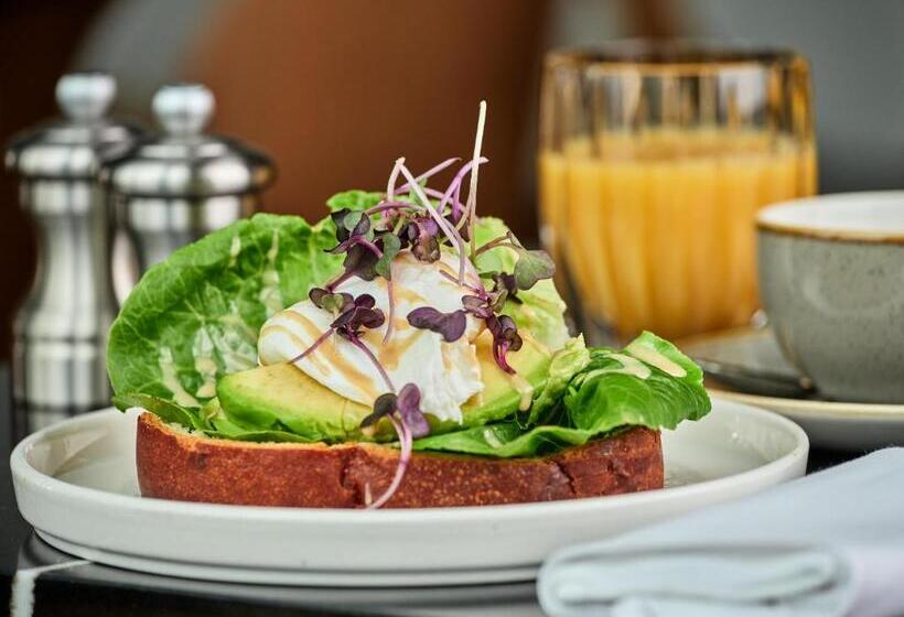 Crowne Plaza Warsaw The Hub, an IHG hotel