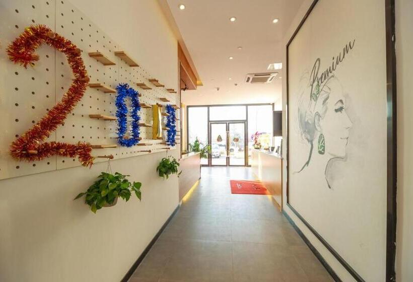 호텔 7days Premium Chengdu East Railway Station Subway Station Branch