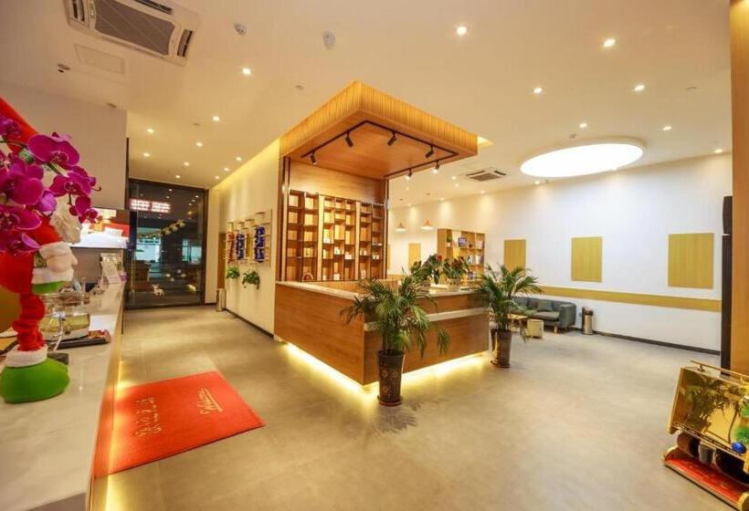 호텔 7days Premium Chengdu East Railway Station Subway Station Branch