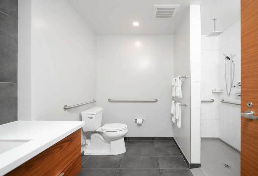 Отель Chauncey Iowa City, Tapestry Collection By Hilton