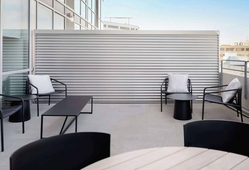 Отель Chauncey Iowa City, Tapestry Collection By Hilton