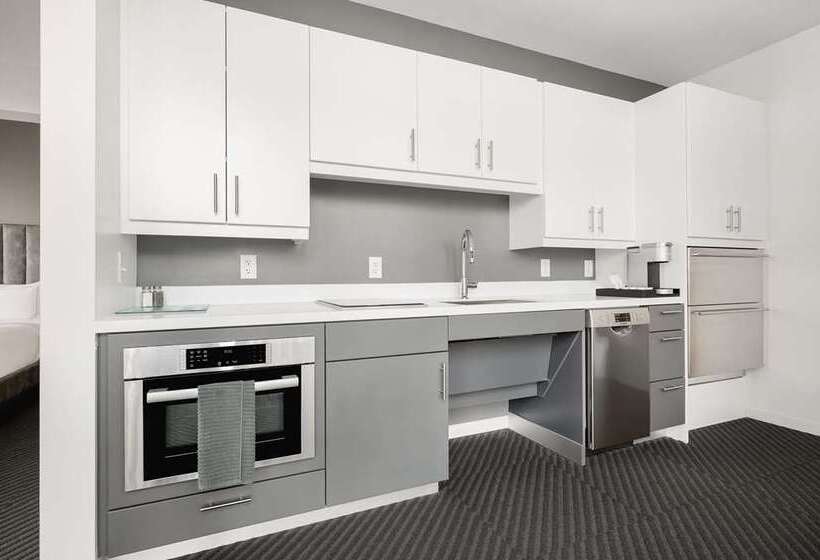 Отель Chauncey Iowa City, Tapestry Collection By Hilton