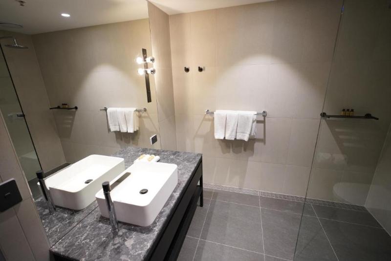 فندق City Edge South Melbourne Apartment