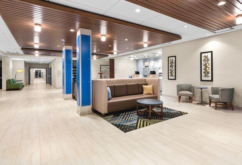 Отель Holiday Inn Express & Suites Suisun City, An Ihg