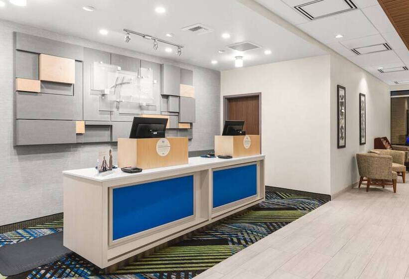 Отель Holiday Inn Express & Suites Suisun City, An Ihg