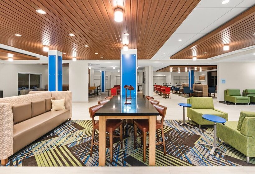 Отель Holiday Inn Express & Suites Suisun City, An Ihg