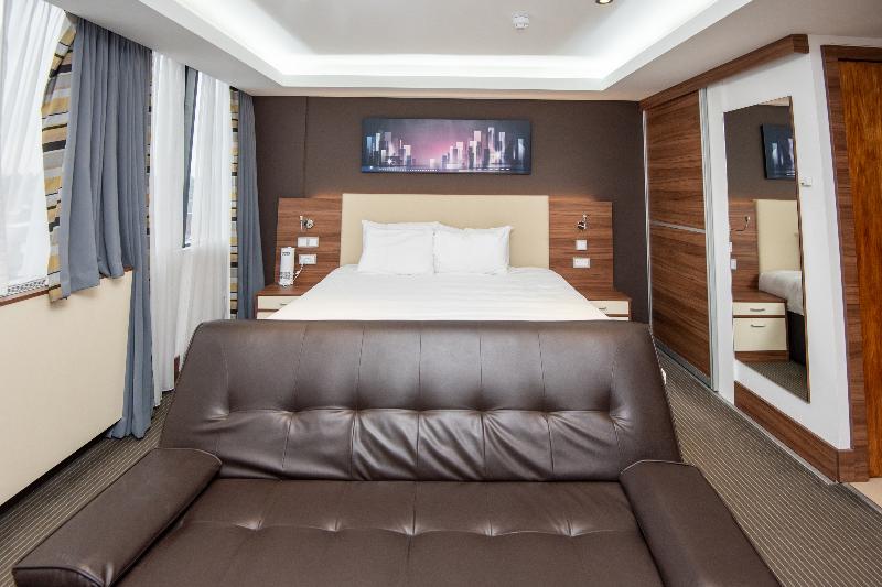 酒店 Le Grove Apartments By Oyo Rooms