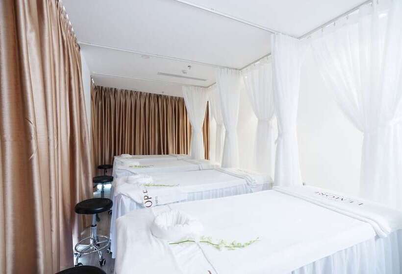 Lemore Hotel Nha Trang