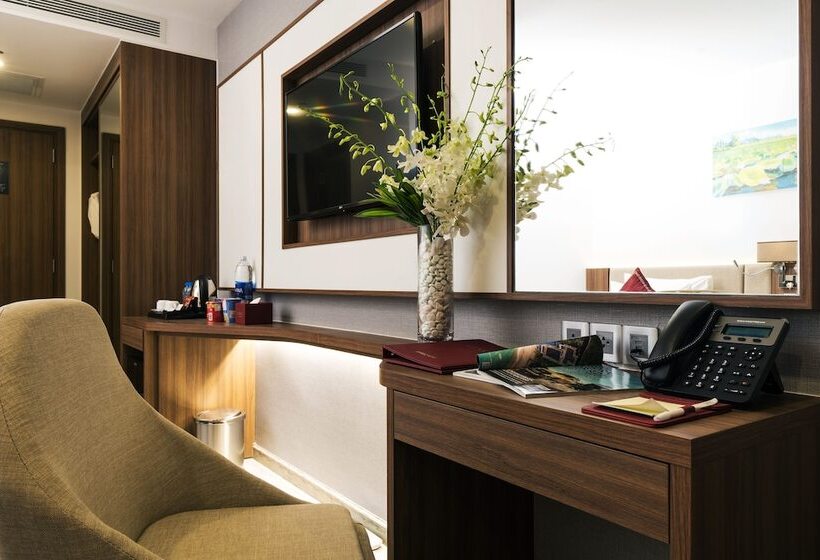 Lemore Hotel Nha Trang