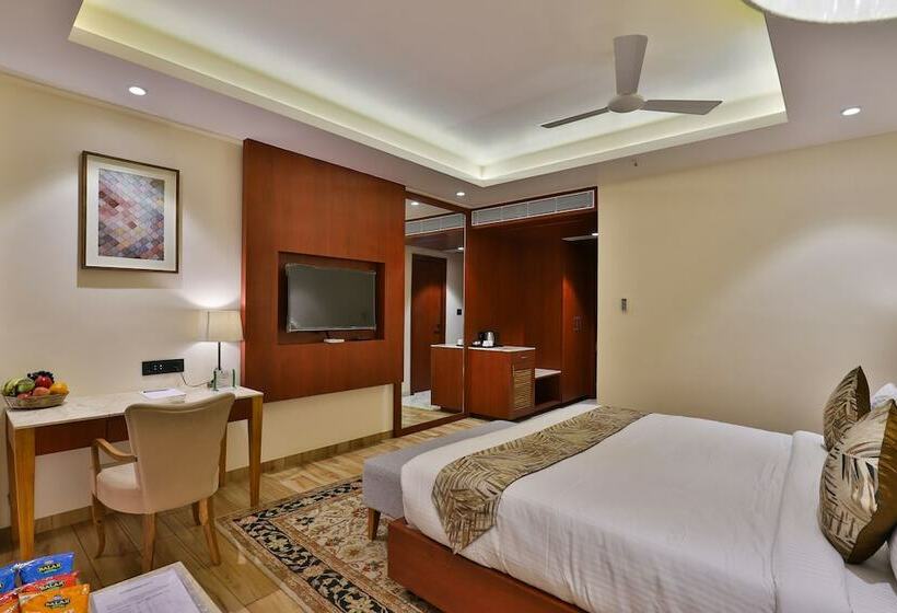 Otel The Square Somnath