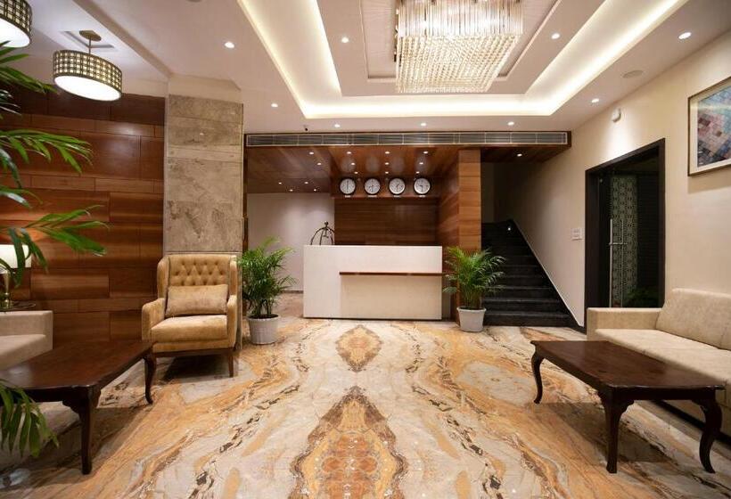 Otel The Square Somnath