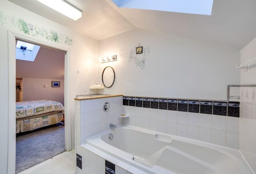 39gs   Hot Tub   Bbq   Pets Ok   Wifi   Sleeps 6