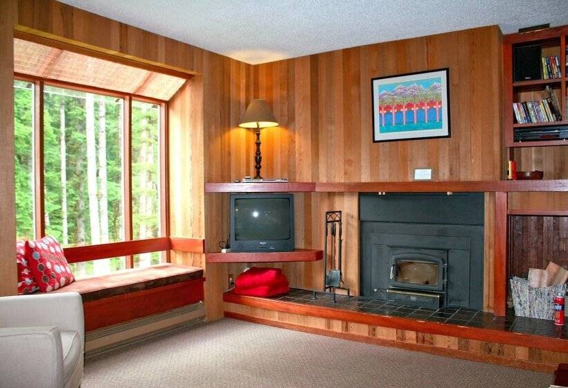 41sw   Sauna   Wifi   Fireplace   Sleeps 8