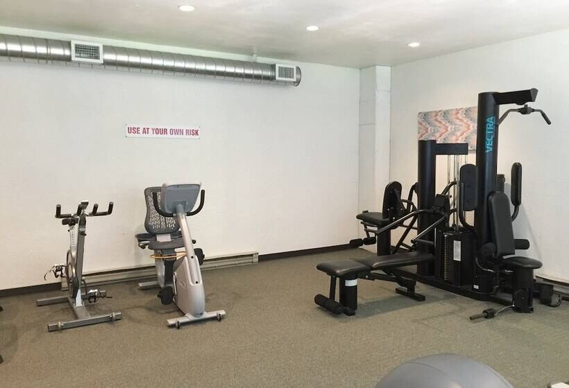 41sw   Sauna   Wifi   Fireplace   Sleeps 8