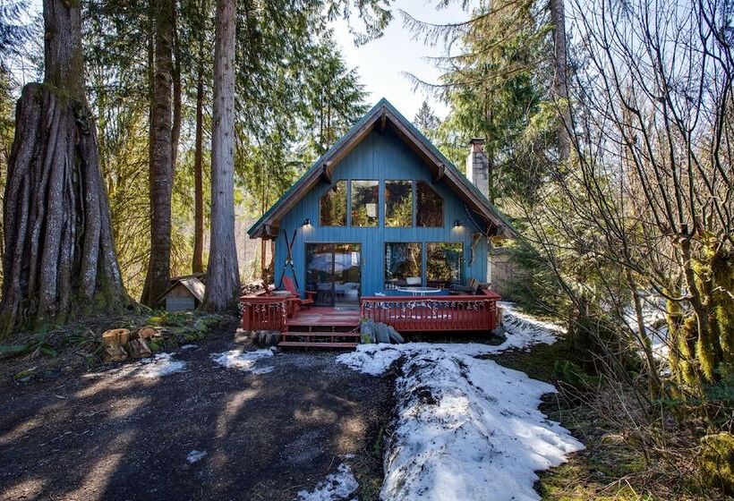 53mbr   Hot Tub   Wi Fi   Sleeps 6