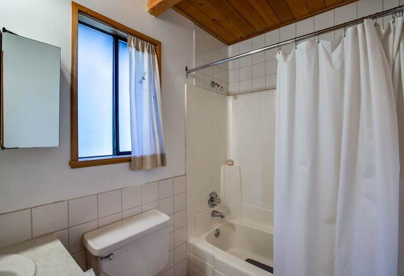 53mbr   Hot Tub   Wi Fi   Sleeps 6