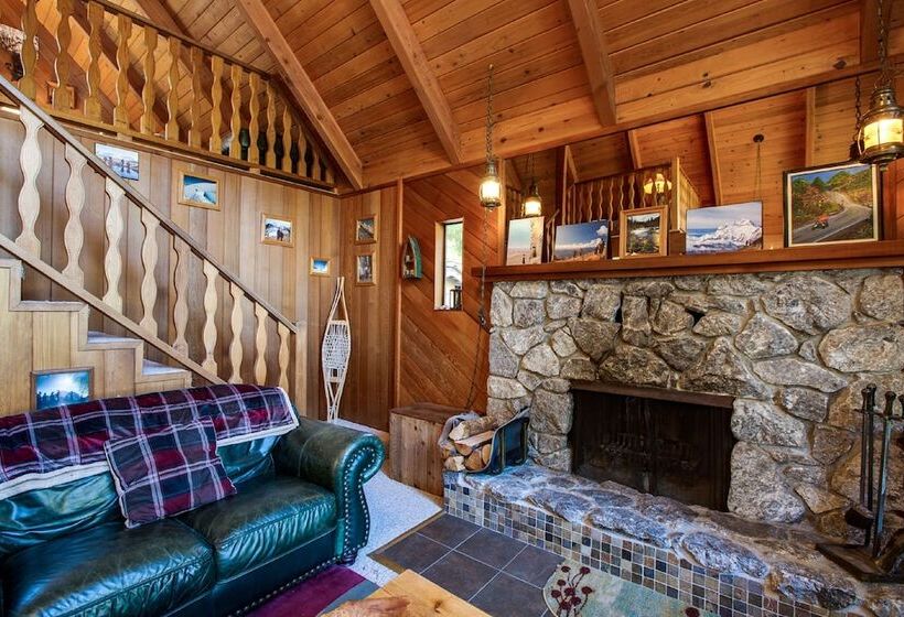 53mbr   Hot Tub   Wi Fi   Sleeps 6