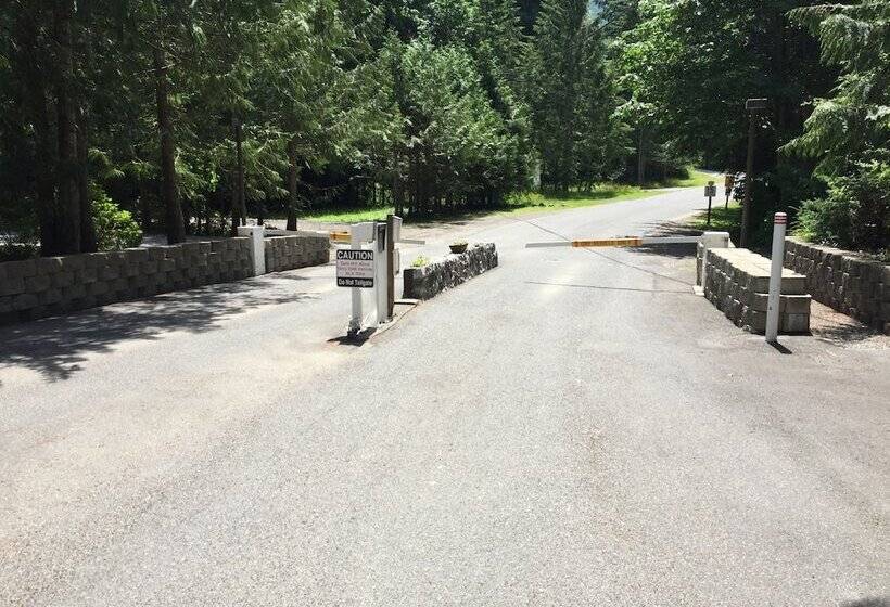 63mbr   Hot Tub   Bbq   Pets Ok   Wifi   Sleeps 6