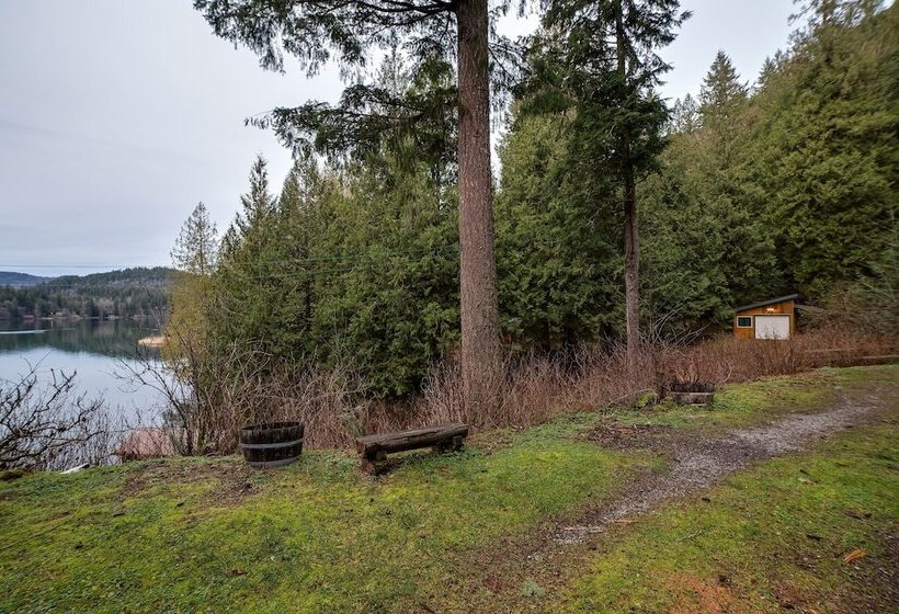 97mf   Lakeside   Dock   Bbq   Pets Ok   Sleeps 6