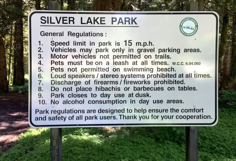 97mf   Lakeside   Dock   Bbq   Pets Ok   Sleeps 6