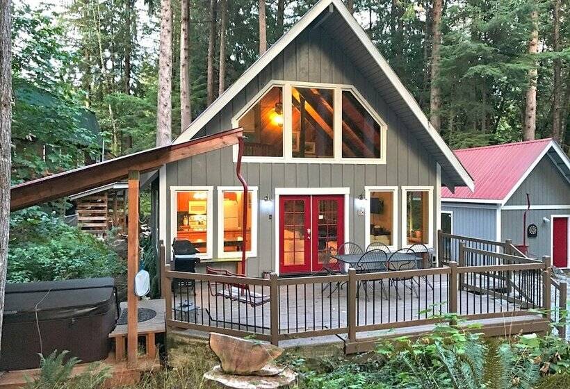 99mbr   Hot Tub   Wifi   Pets Ok   Bbq   Sleeps 6