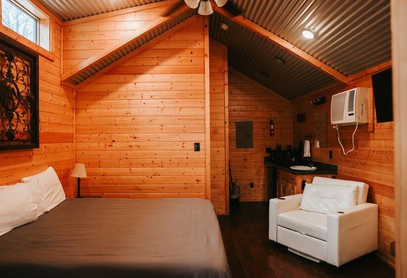 Al S Hideaway Cabin And Rv Space, Llc