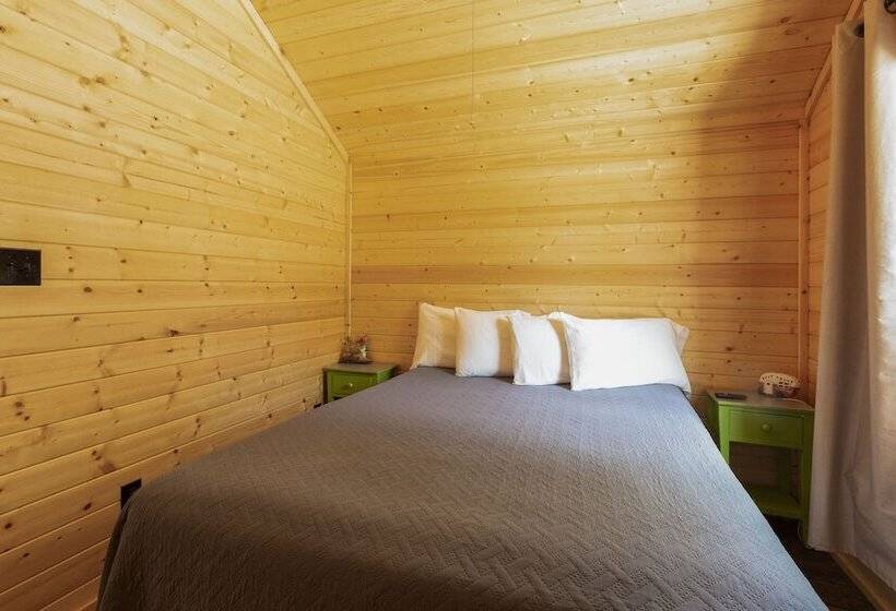 Al S Hideaway Cabin And Rv Space, Llc