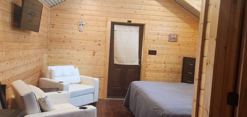 Al S Hideaway Cabin And Rv Space, Llc