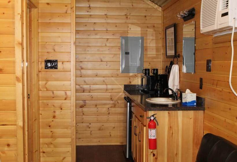 Al S Hideaway Cabin And Rv Space, Llc