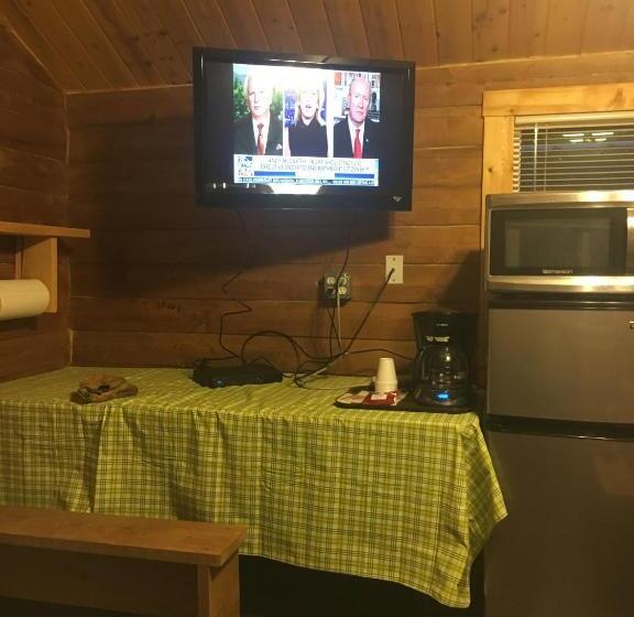مبيت وإفطار Alaska Log Cabins On The Pond