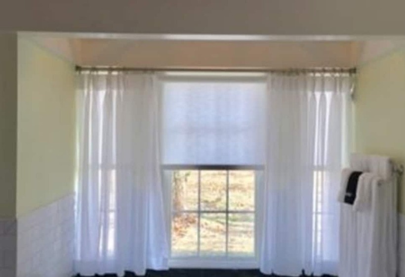 צימר Ashford Acres Inn