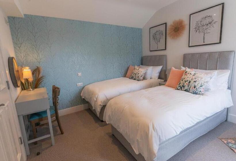 مبيت وإفطار Carrick Rooms