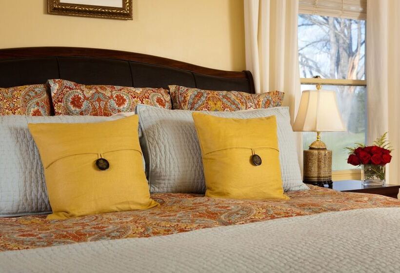 ベッドアンドブレックファースト Inn And Tavern At Meander