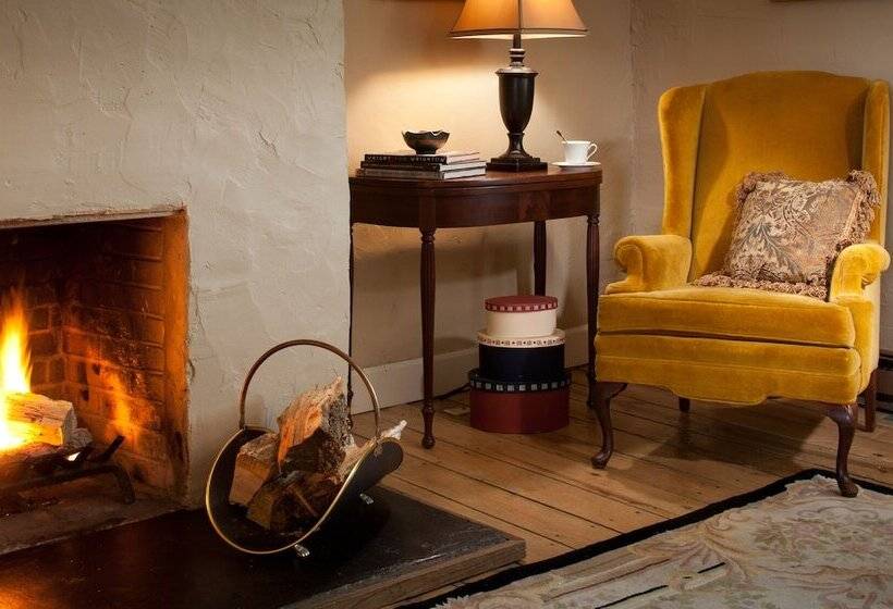 ベッドアンドブレックファースト Inn And Tavern At Meander