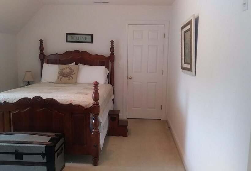 住宿加早餐  Marvels On The Creek