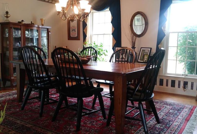 住宿加早餐  Marvels On The Creek