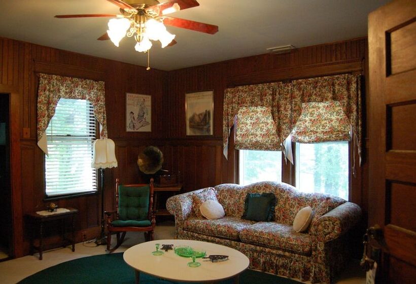 住宿加早餐  Mountain Laurel Inn