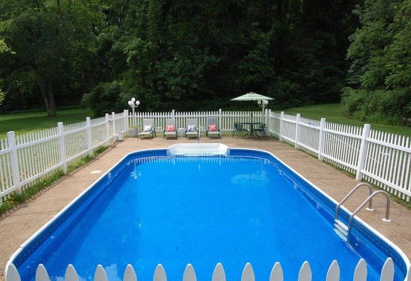 住宿加早餐  Mountain Laurel Inn