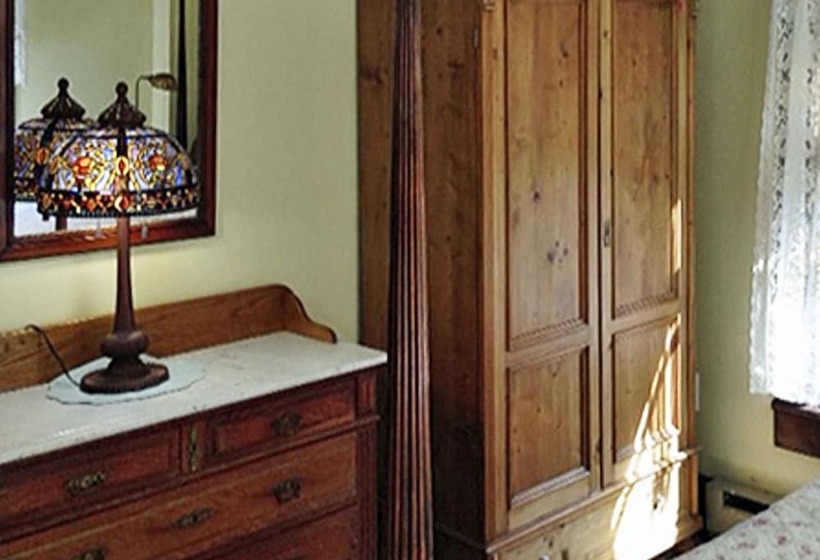 مبيت وإفطار River House Lodge