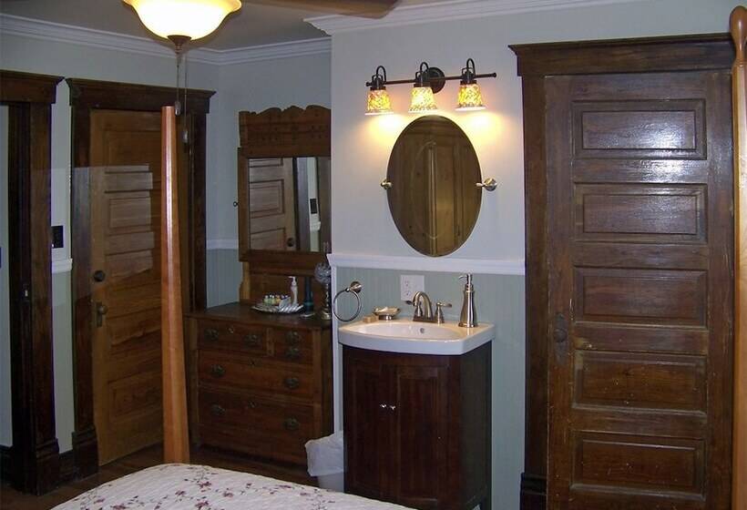 مبيت وإفطار River House Lodge