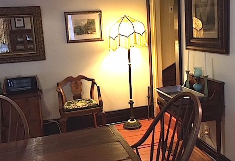 مبيت وإفطار River House Lodge