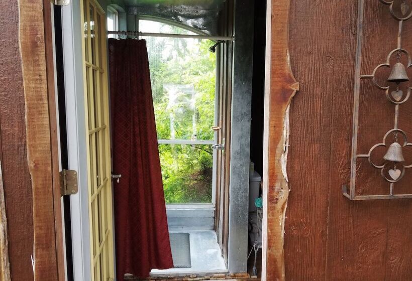 مبيت وإفطار Savannah S Meadow