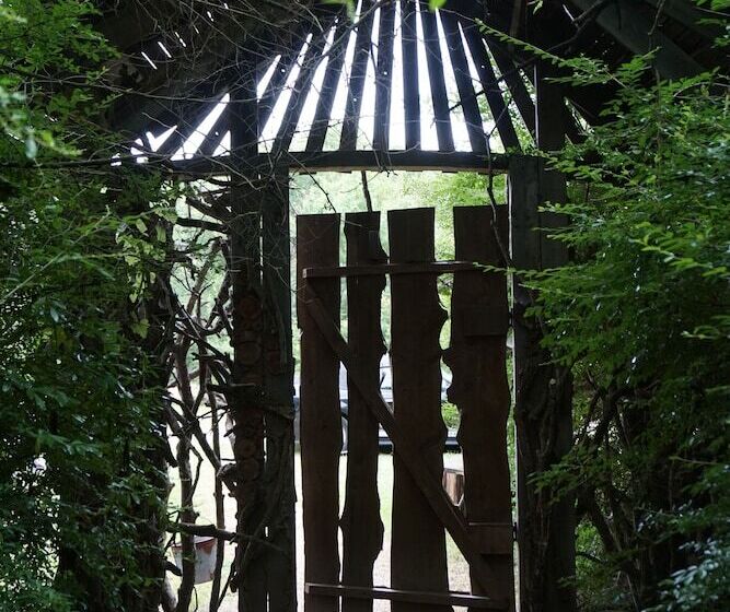 مبيت وإفطار Savannah S Meadow