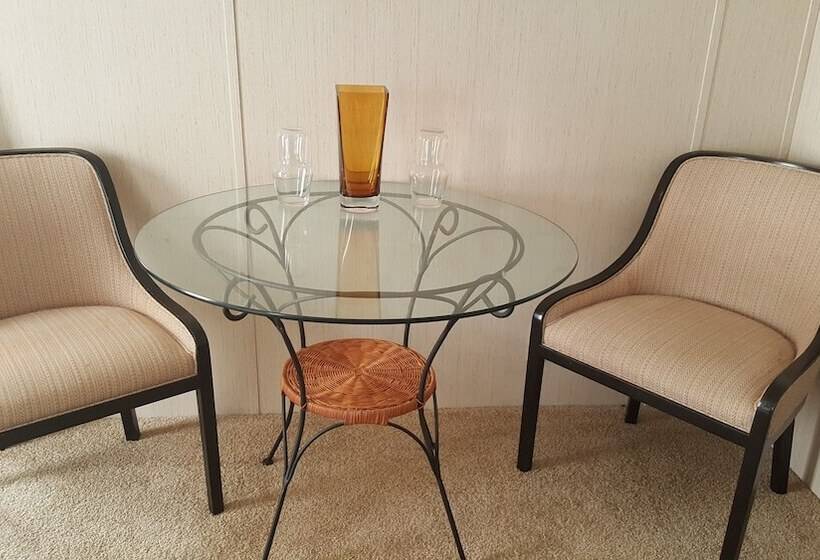 ベッドアンドブレックファースト Temple In The Woods