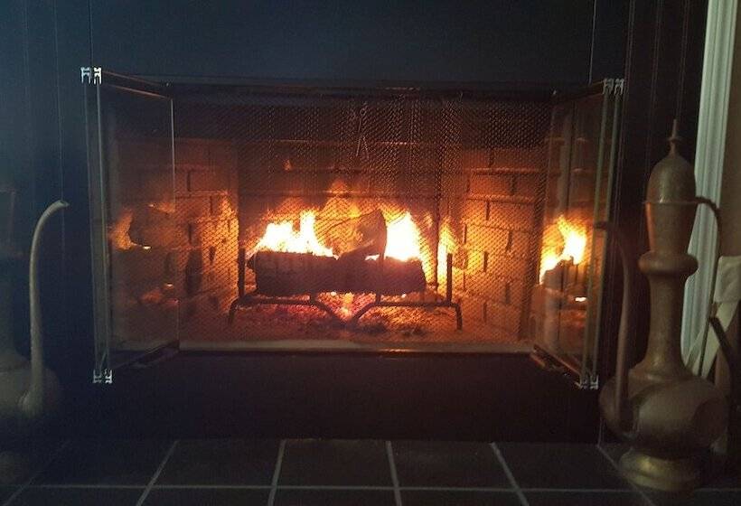 ベッドアンドブレックファースト Temple In The Woods