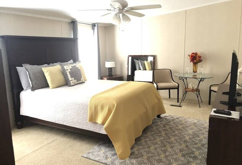 ベッドアンドブレックファースト Temple In The Woods